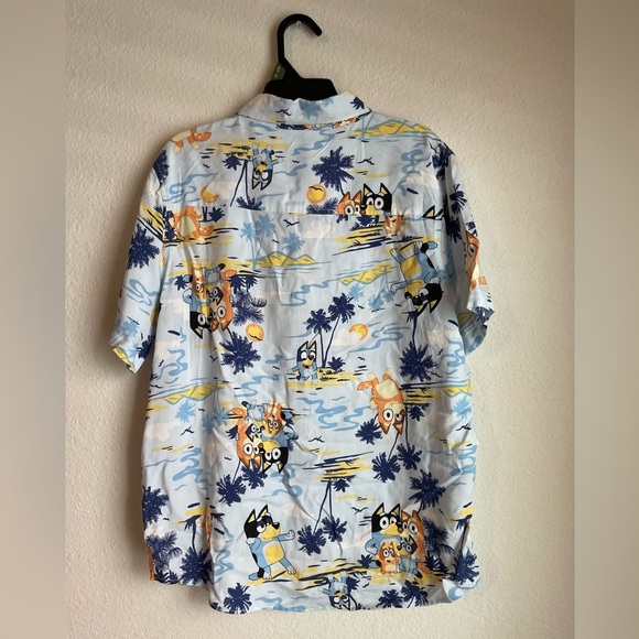 Bluey 100% Rayon Print Kids Button Down Shirt size XL 14/16-NWT - Picture 2 of 6